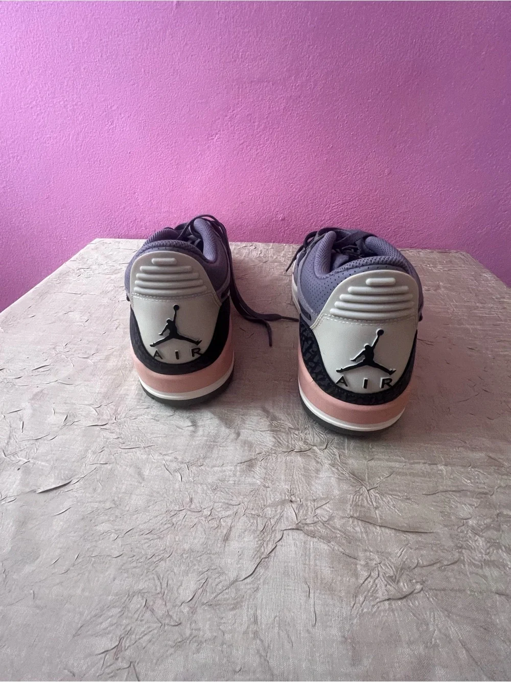 Nike Air Jordan Legacy 312 Low Gray Pink Black Men’s Size 10 Sneakers